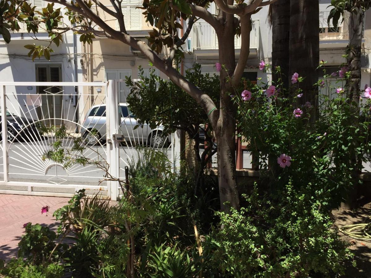 Le Zagare Apartments Sant'Alessio Siculo Ngoại thất bức ảnh
