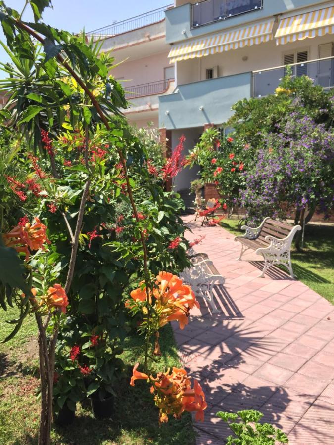 Le Zagare Apartments Sant'Alessio Siculo Ngoại thất bức ảnh